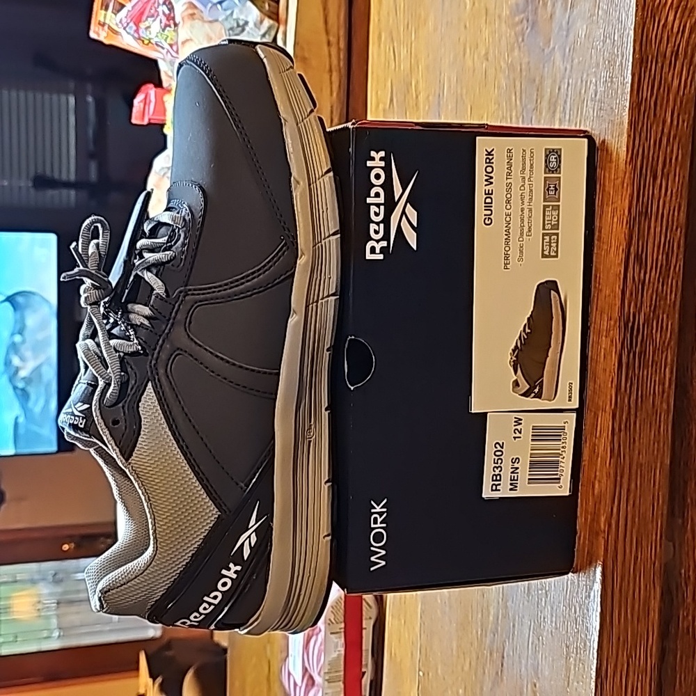 Reebok Guide Work Shoe - Picture 2 of 2
